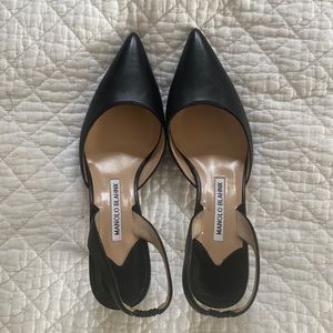 Manolo Blahnik 38.5 black leather kitten heels
